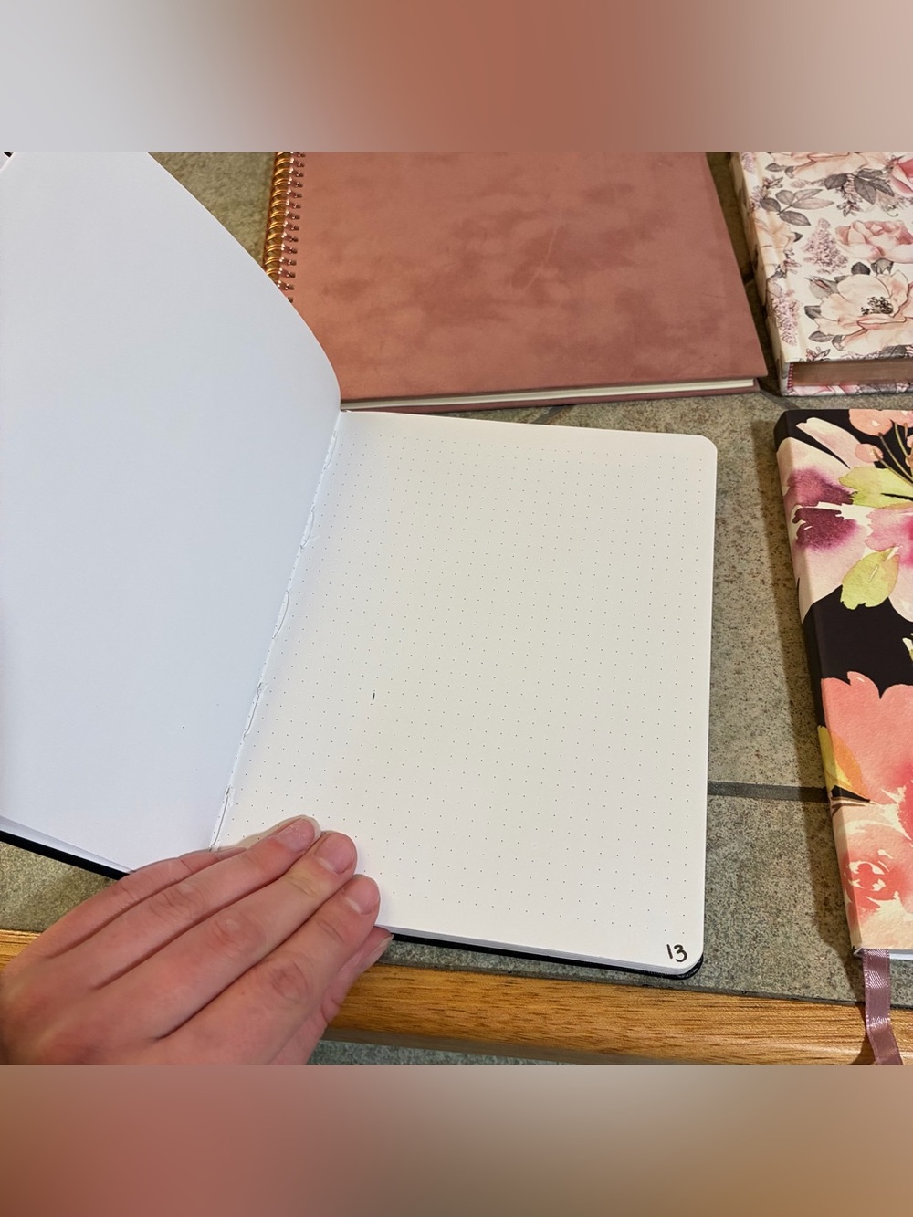 Large notebook journal bundle - Picture 5 of 9